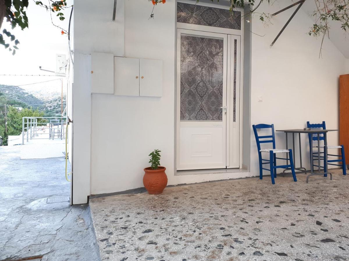 Despina garden view Appartement Agia Galini Buitenkant foto