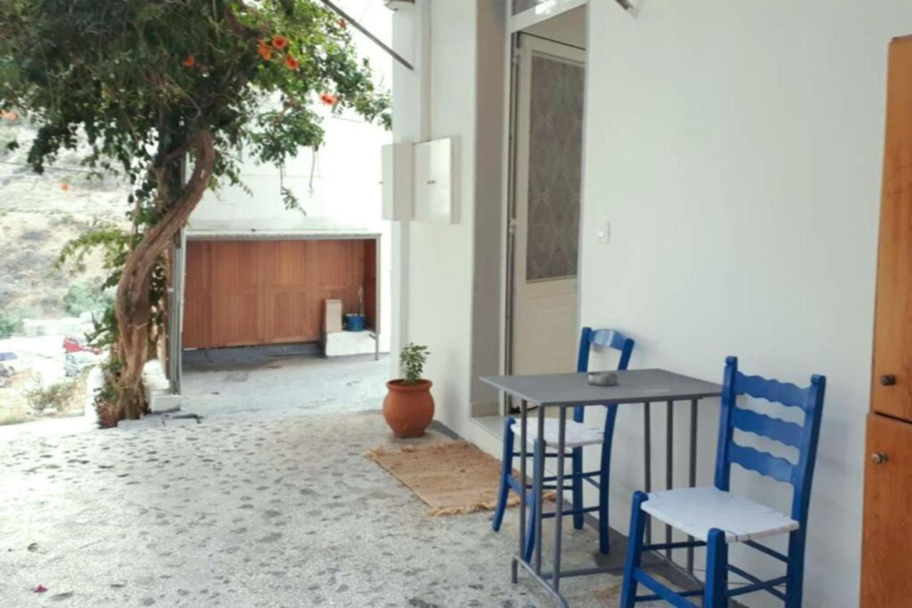 Despina garden view Appartement Agia Galini Buitenkant foto